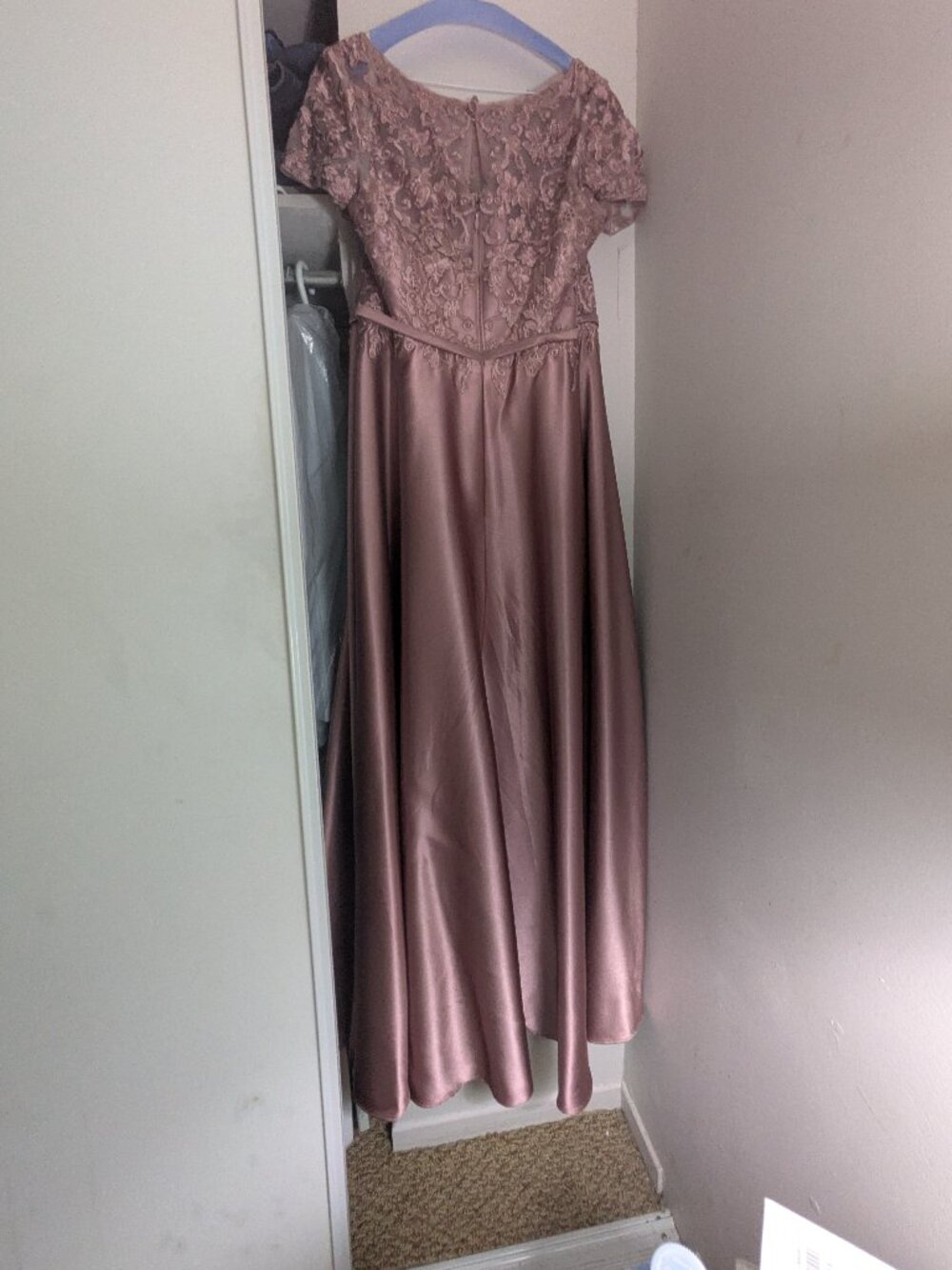 For Sale: Beautiful Azazie Dress – Vintage Mauve – Size A14